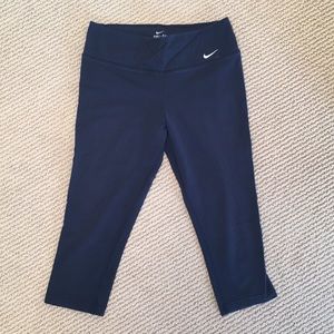 🖤Nike Dry Fit Capri Pant🖤